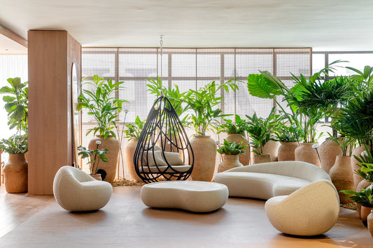 Incorpore a Natureza: Como Integrar Plantas na Decoração com Móveis Sofisticados