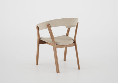 Silla Ginga con Brazo Respaldo de Madera Natural Canela y Asiento Tapizado en Tela G.2-348